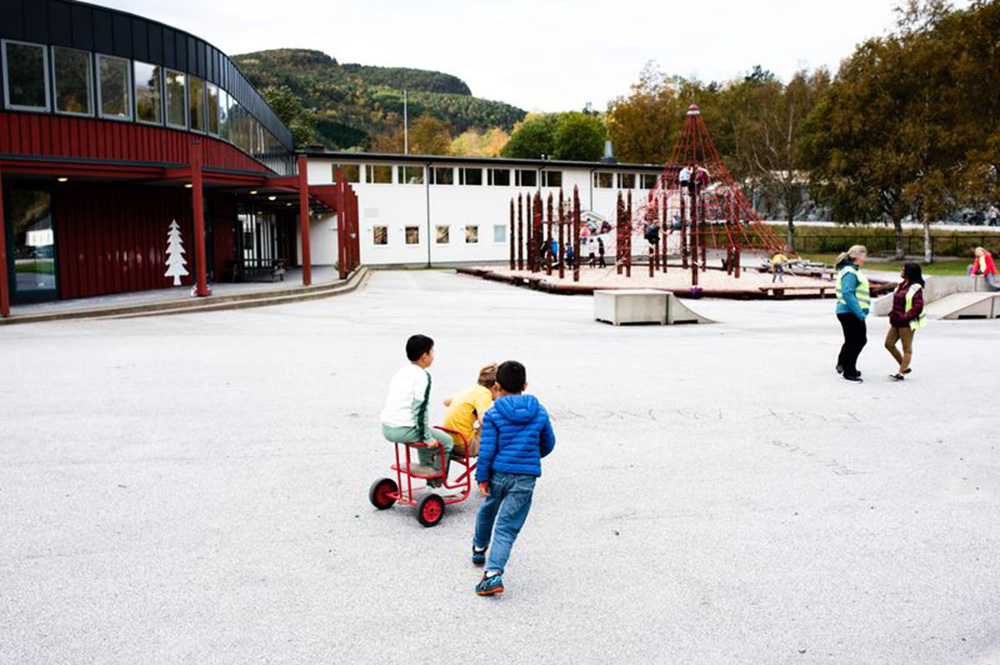 Illustrasjonsfoto frå Svelgen oppvekst.