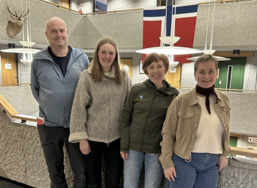 Kjell Bortheim (t.v.) Andrine Nygård, Elin Hagevik og Judith Ekerhovd.