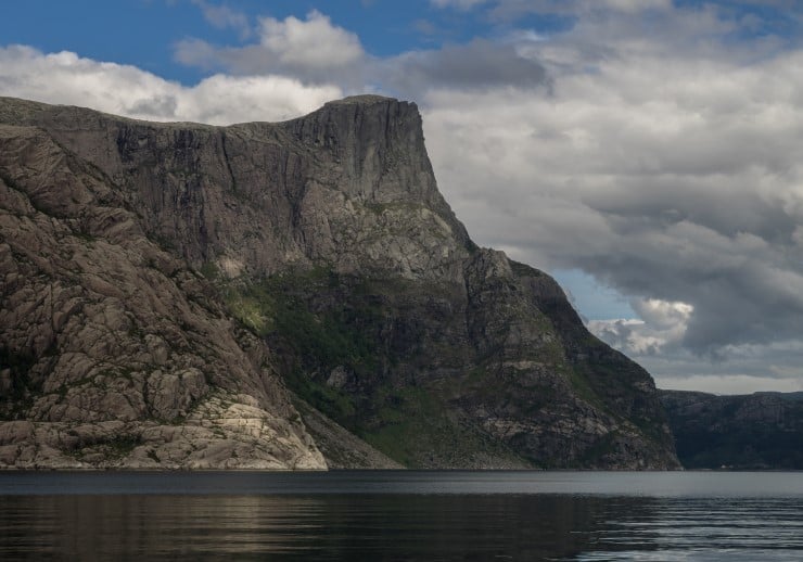 Hornelen sett frå Frøysjøen.